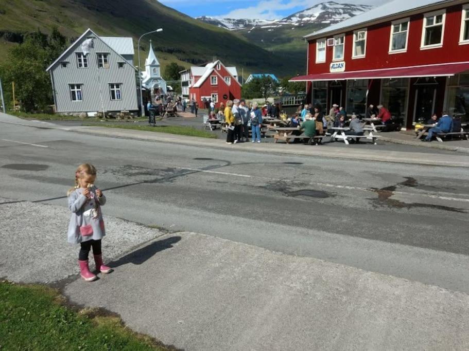 Apartamento Nylenda Seyðisfjörður Exterior foto